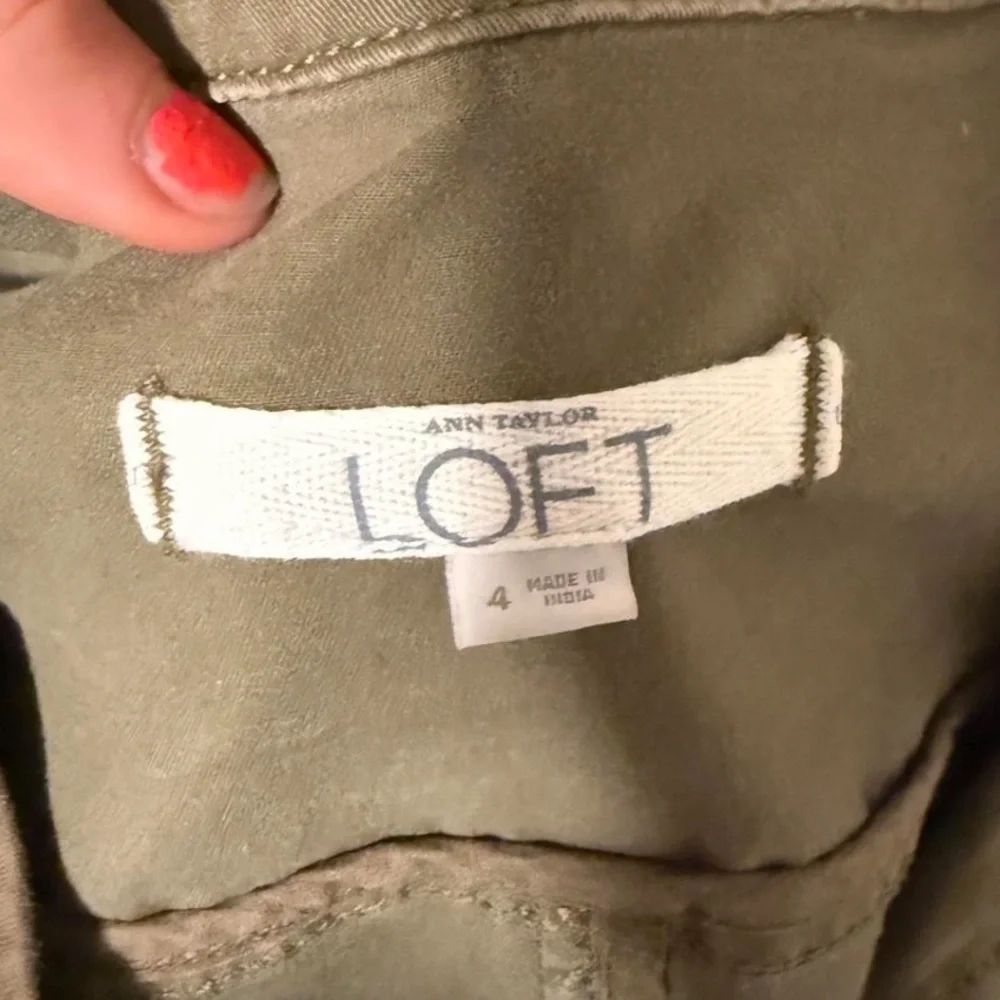 Loft green cropped jacket with cute ruffle back hem - Picture 2 of 4